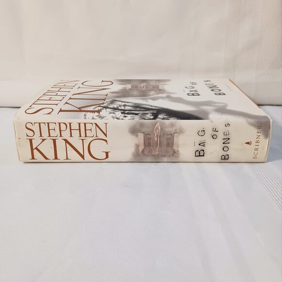 Bag of Bones, A Novel by Stephen King Hardcover Book - Picture 5 of 10